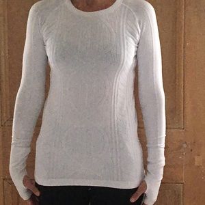 Lululemon white top